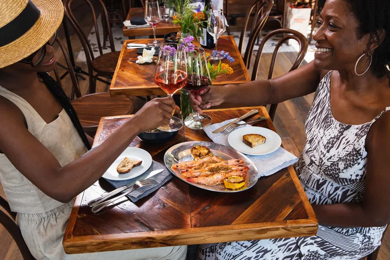 Musette restaurant wine and food pairing on the table