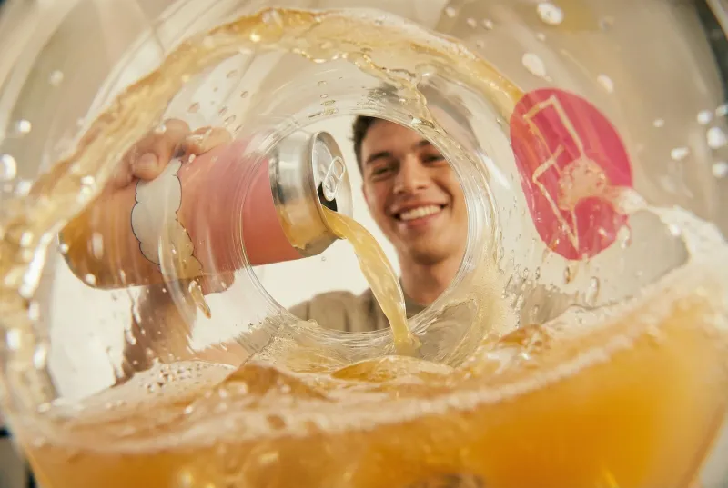Beer pour in motion for Lumen, liquid capture frame